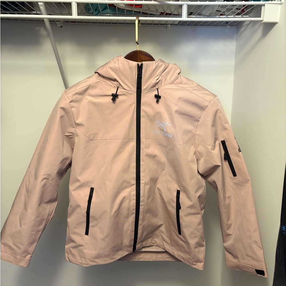 Arc'teryx Women's Light Pink Ski Jacket - Picture 1 of 4